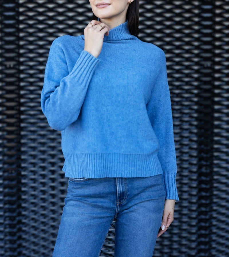 Bluza albastră cu croi lejer Lukana.