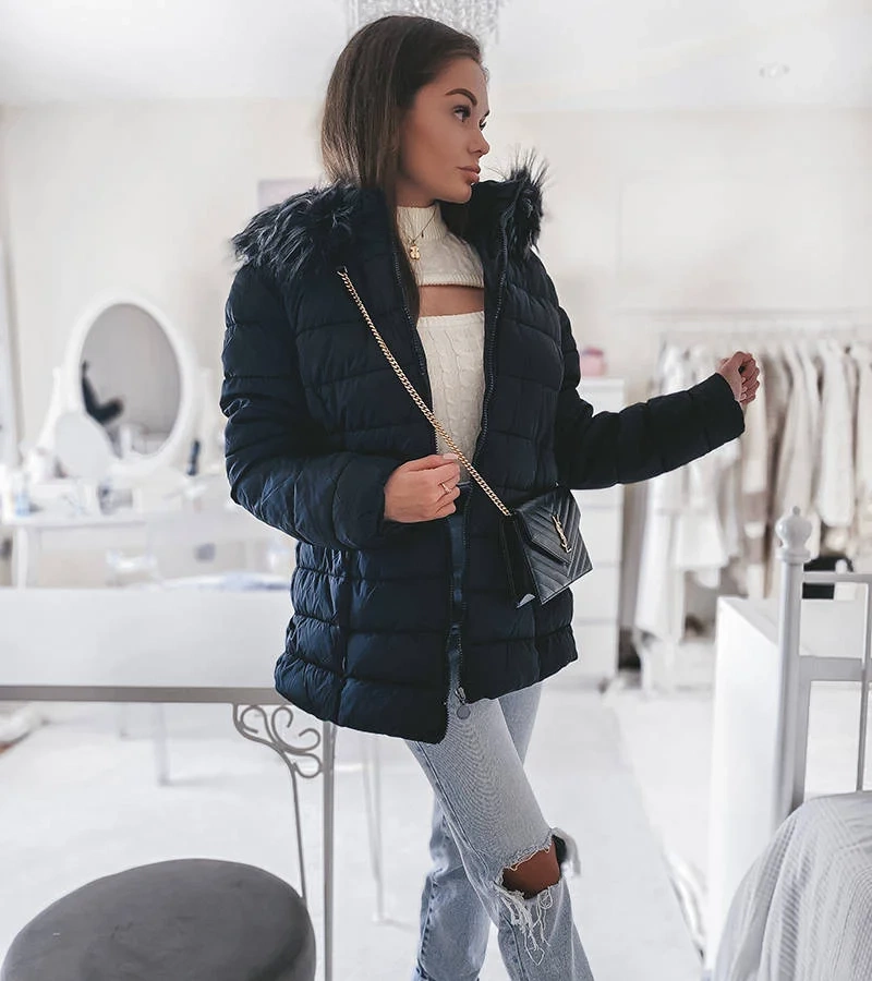 Jachetă neagră matlasată de Koa