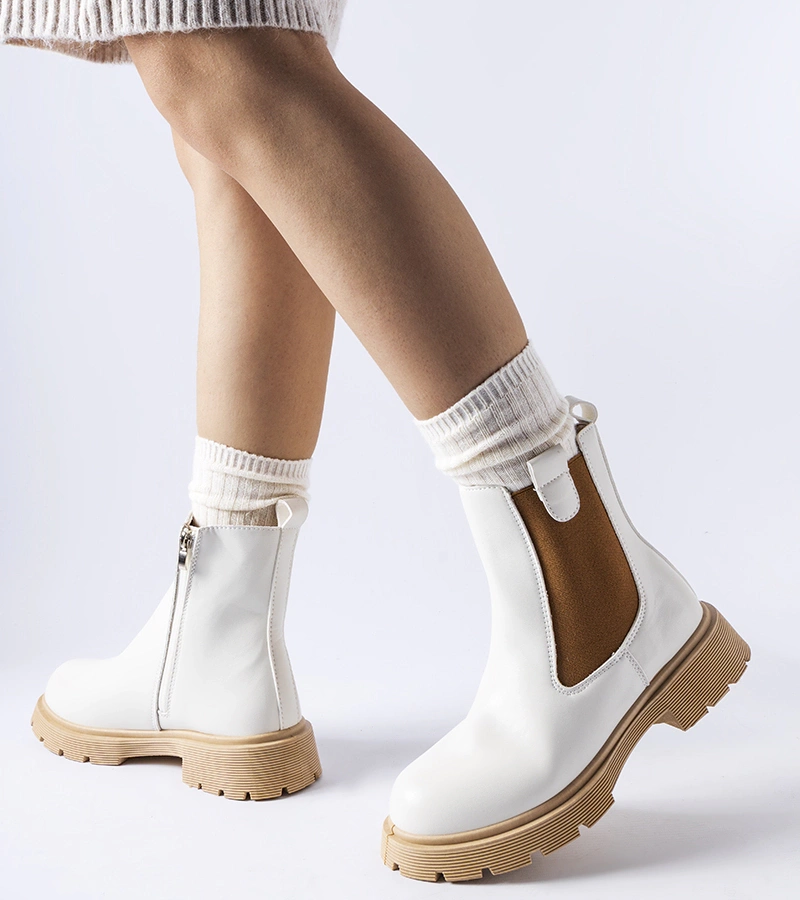 Botine albe cu talpă bej Giacinta