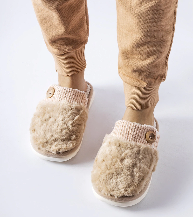 Papuci termoizolante bej Lakeland.