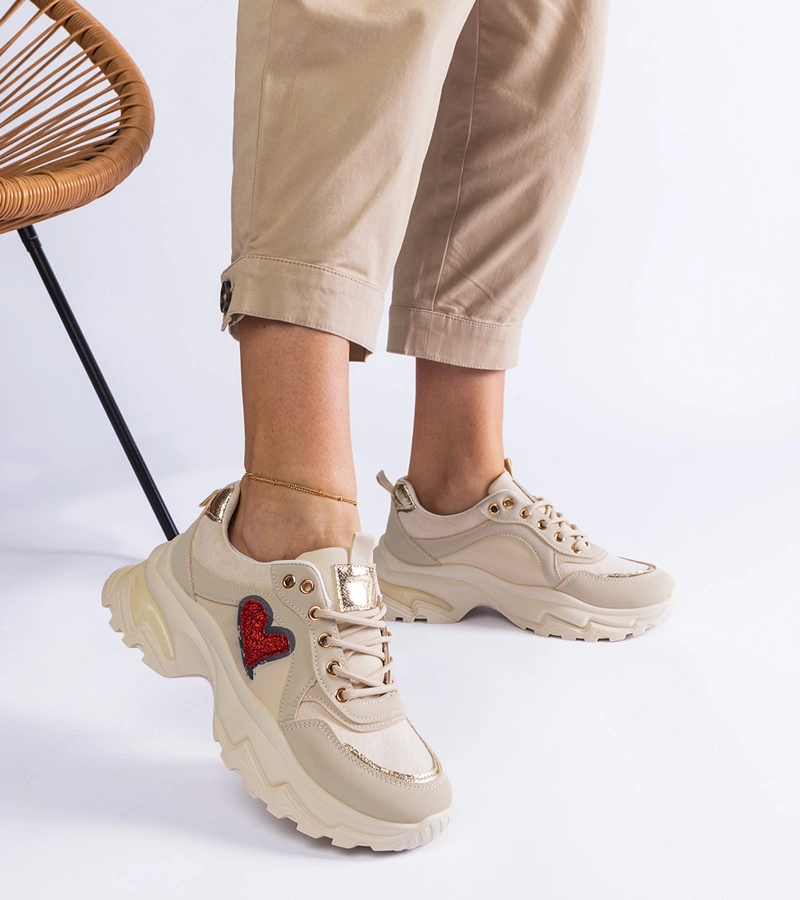 Adidași bej pe platformă cu inimioară Martineza