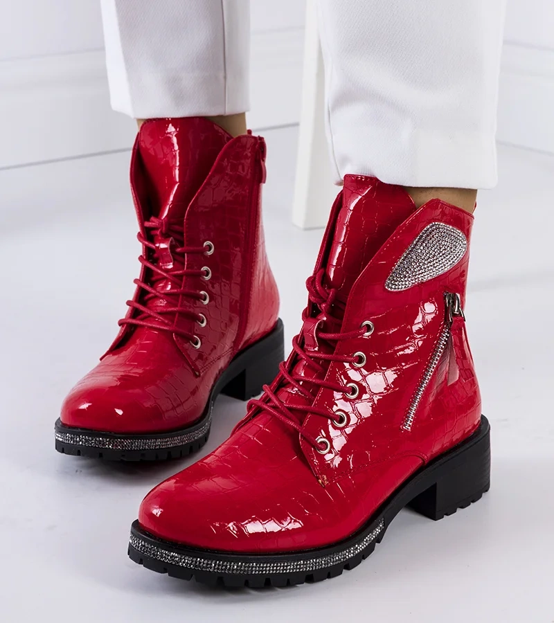 Cizme roșii Airedale