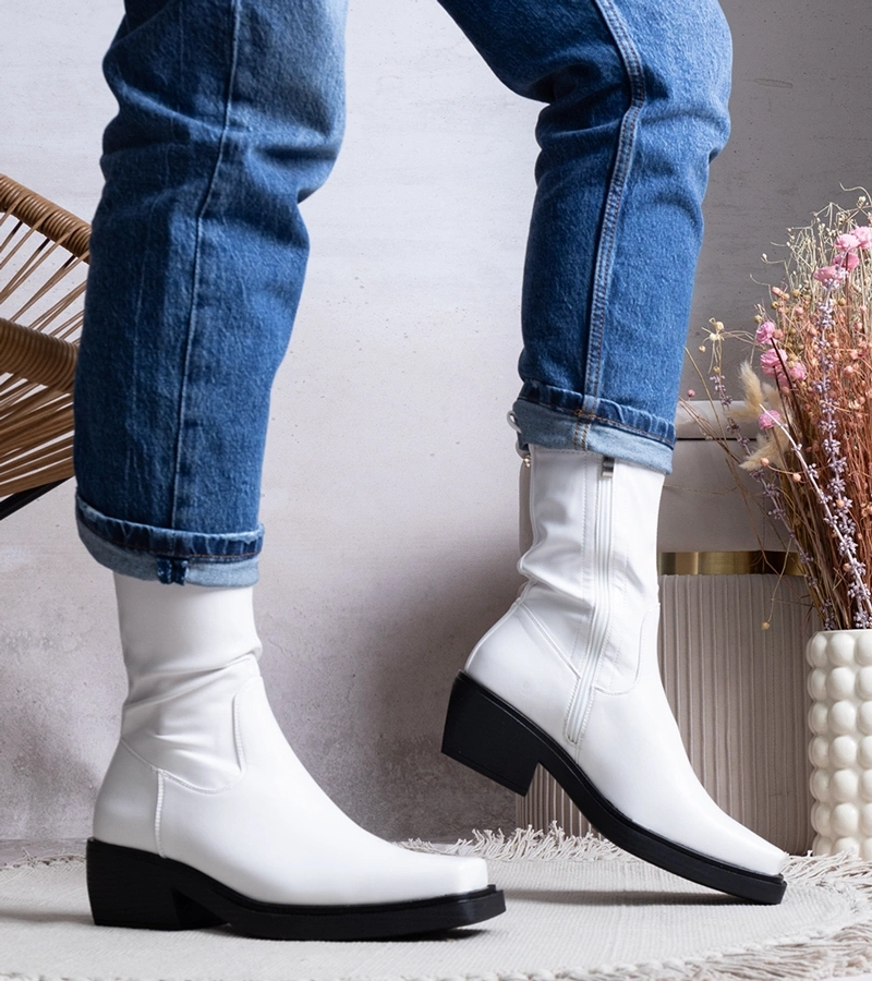 Cizme cu toc Marisa albe