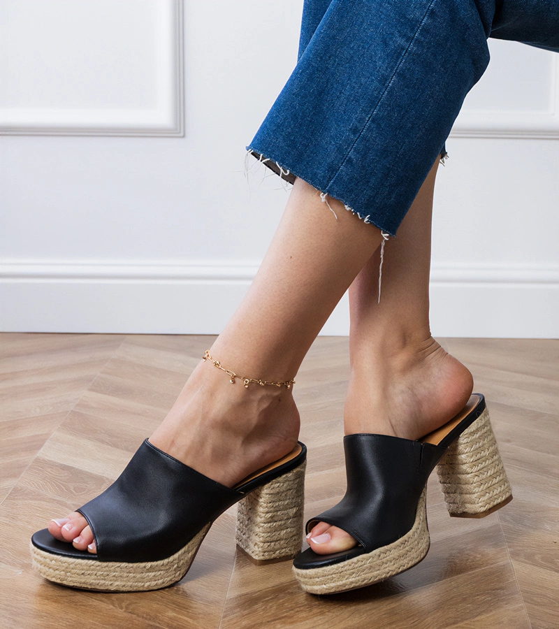 Sandale negre cu platformă Grande