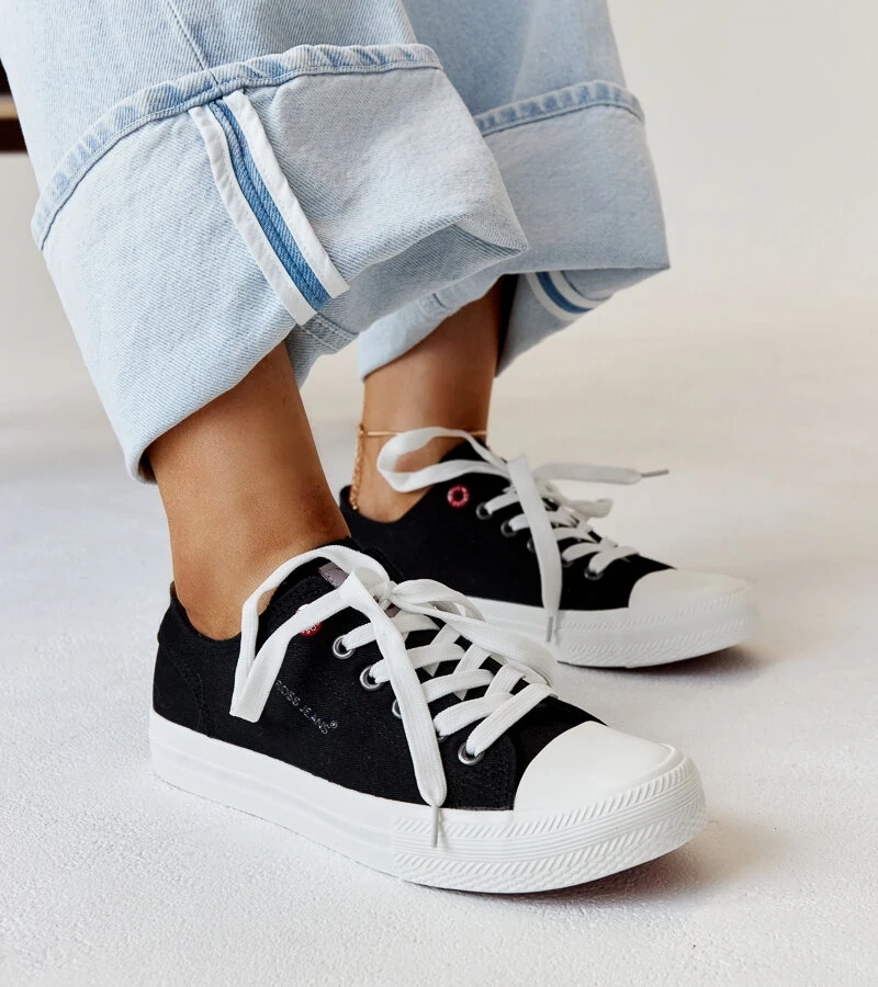 Teniși negri de damă din material CROSS JEANS
