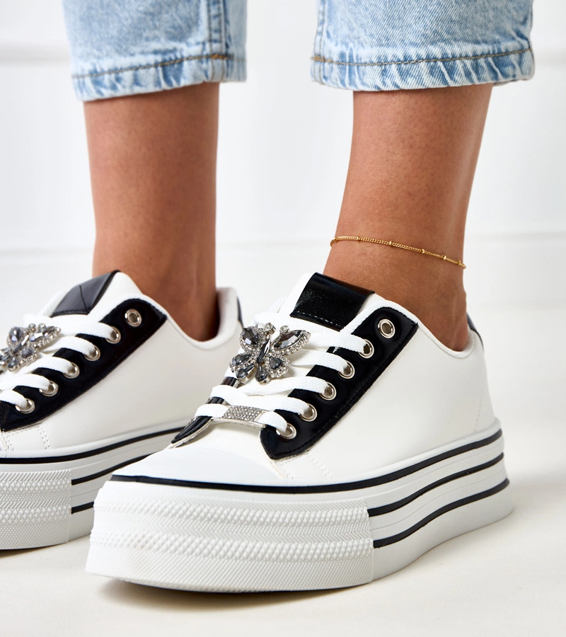 Pantofi sport albi pe platformă decorați cu fluturaș Aviara