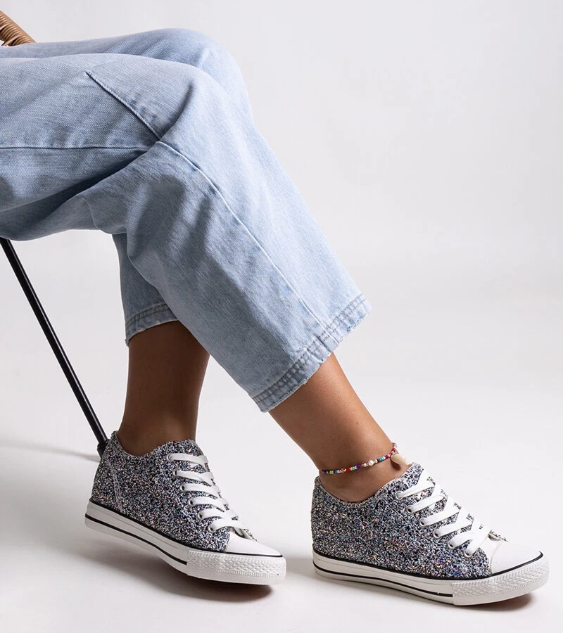 Teniși înalți, strălucitori, negri de la Jadwa