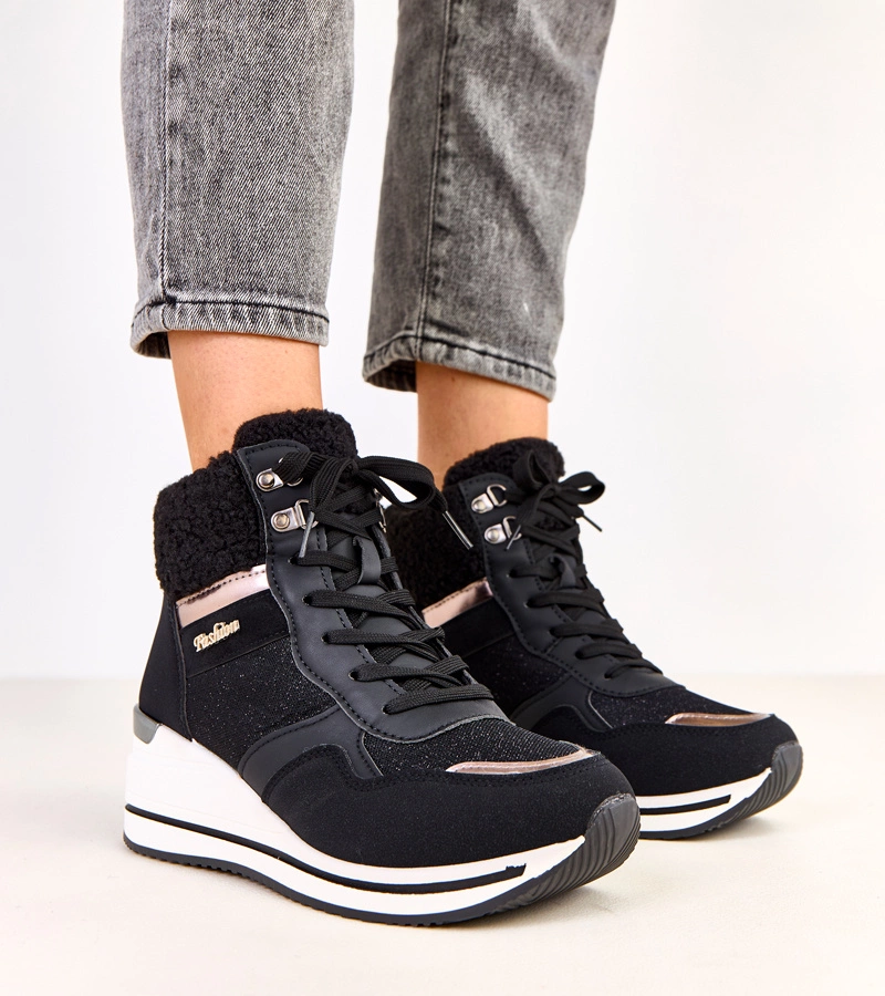 Cizme negre de damă tip sneakers înalte îmblănite pe pană Rolinda