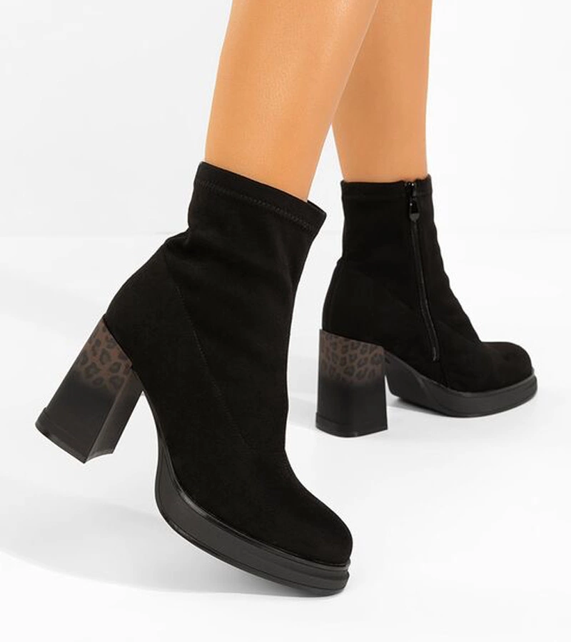 Botine negre cu toc gros decorat cu imprimeu de leopard Delora