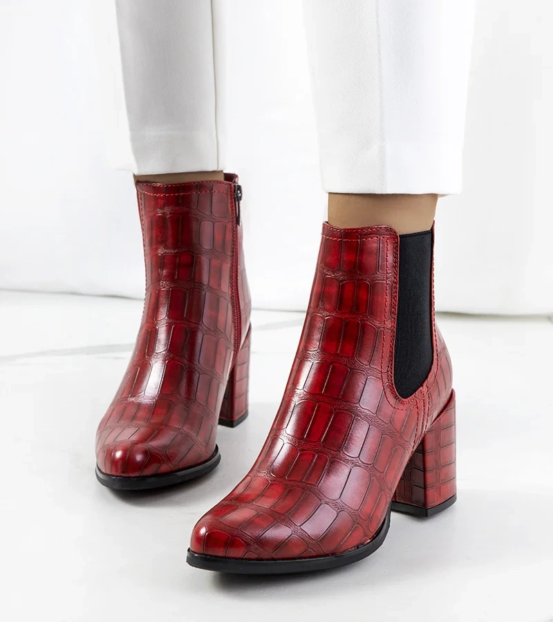 Cizme roșii Easthaven