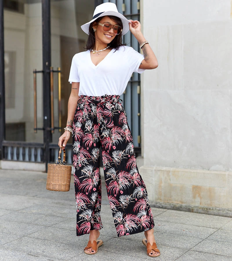 Pantaloni negri cu pliuri largi pentru femei Sijam