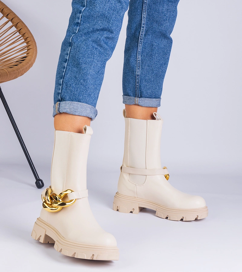 Florende botine bej până la gleznă decorate cu un lanț masiv