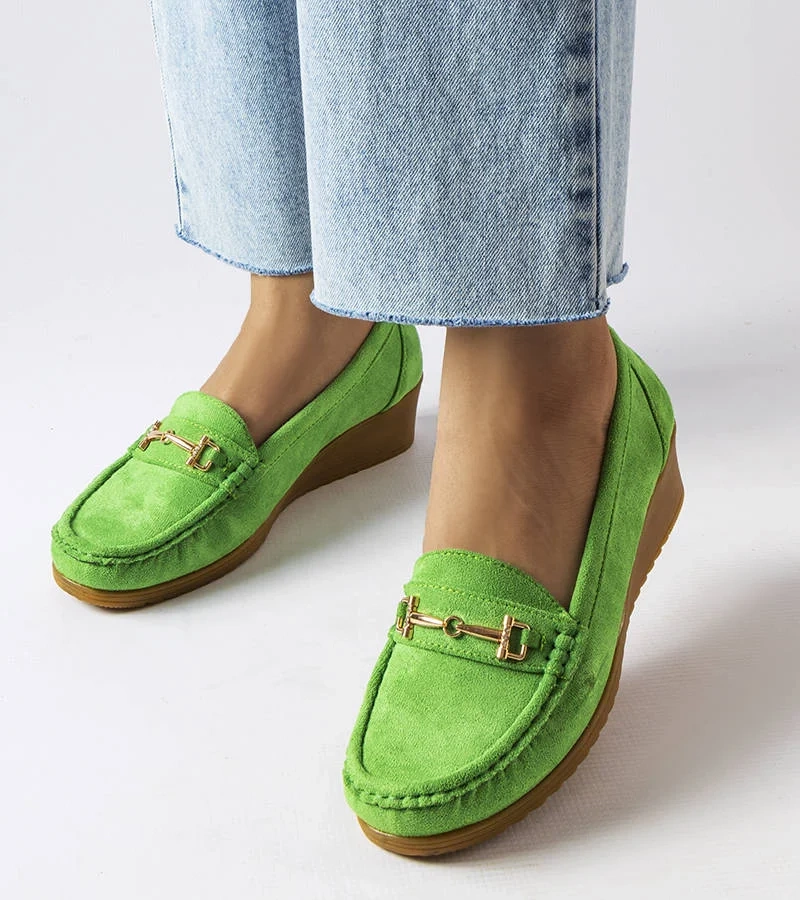 Canis mocasini din piele de căprioară verde pe platformă