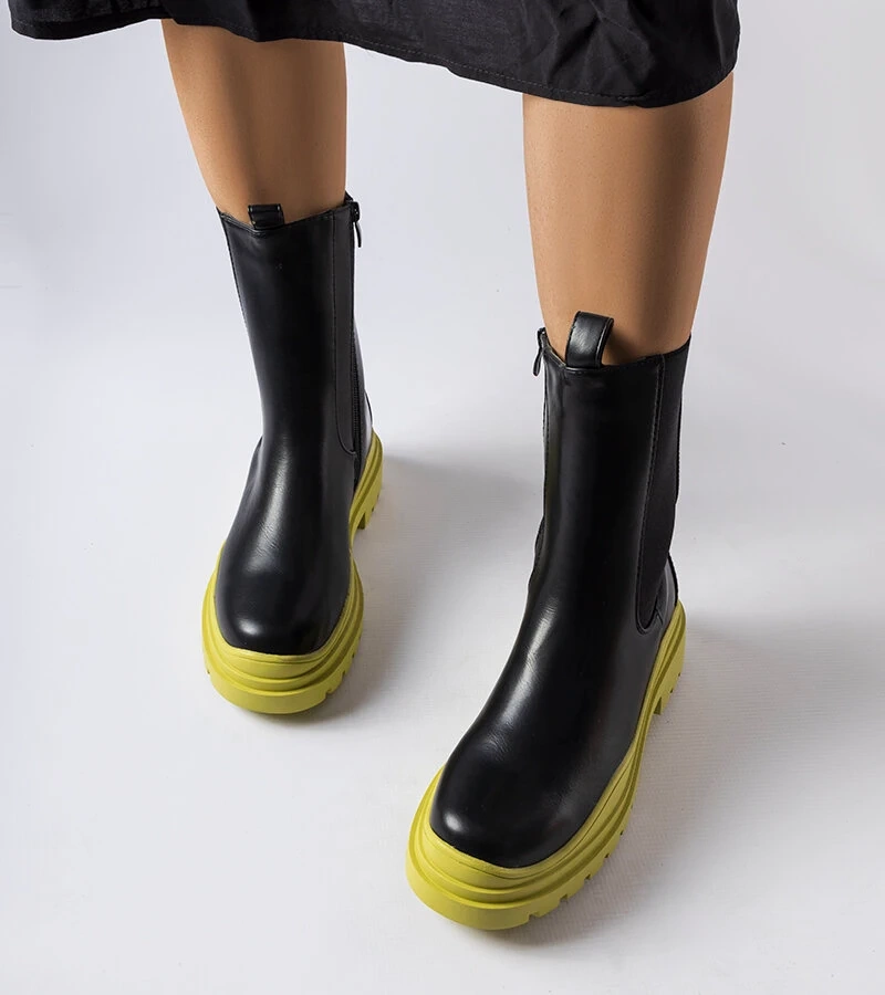 Bocanci negri cu talpă colorată Delebio