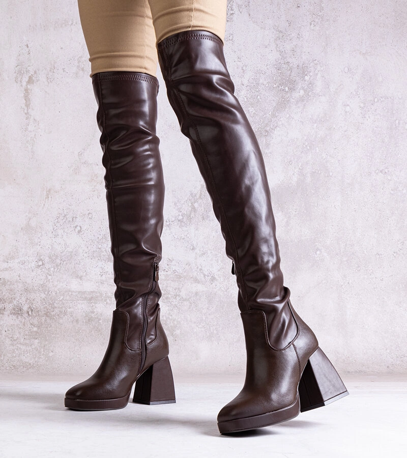 Botine lungi cu toc din piele ecologică Lamis.