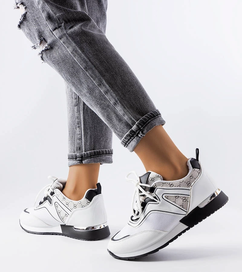 Adidași albi cu elemente aurii Bedord