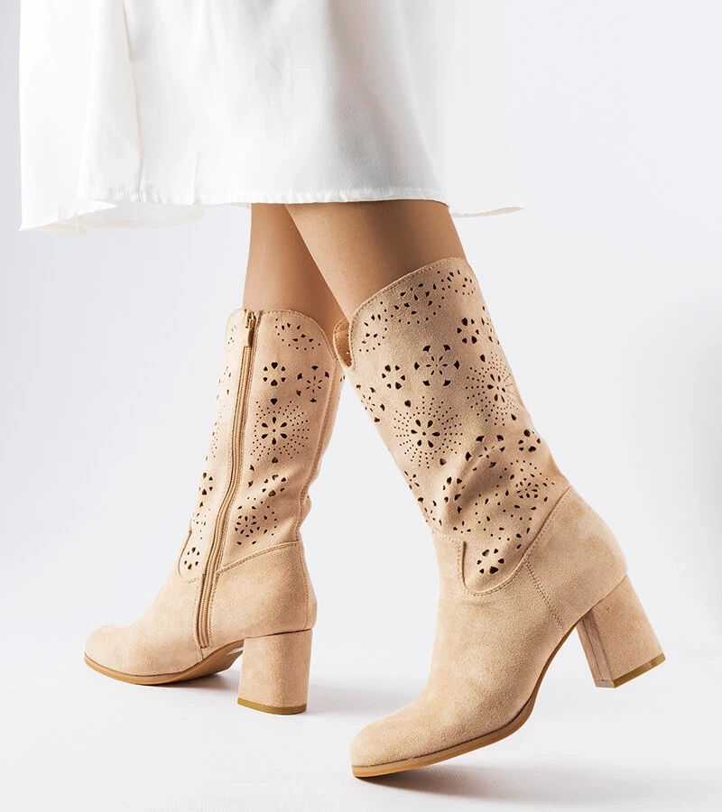 Cizme stiletto bej cu barete ajurate de la Vergiate