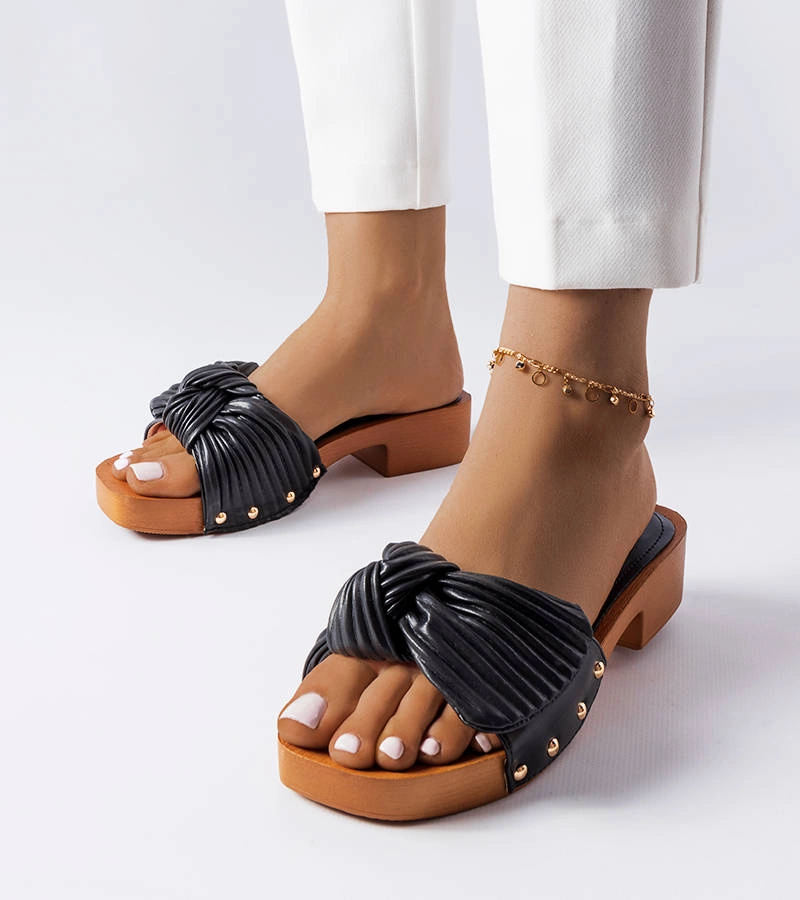 Șlapi stiletto Rochefort de culoare neagră