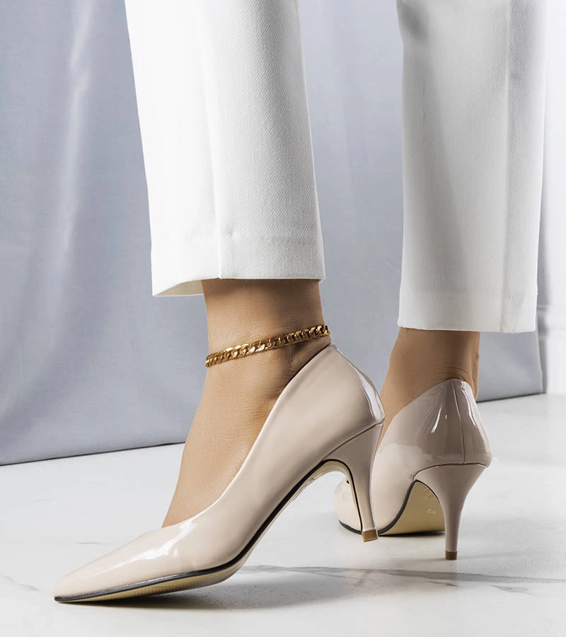 Pantofi stiletto Hadlee bej lăcuiți