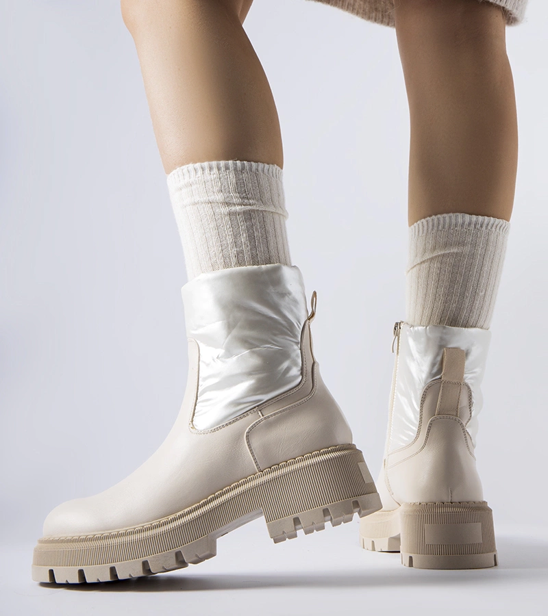 Botine bej cu partea superioară decorată Garrett