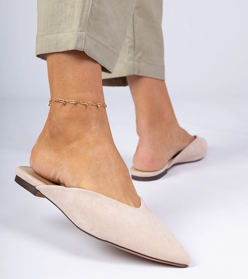 Saboti eleganți bej din piele ecologică întoarsă Sarium