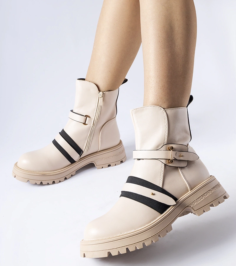 Cizme călduroase bej de la Laderoute