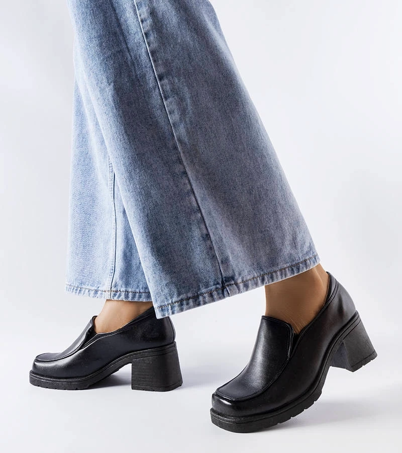 Tocuri stiletto negre Gnatty