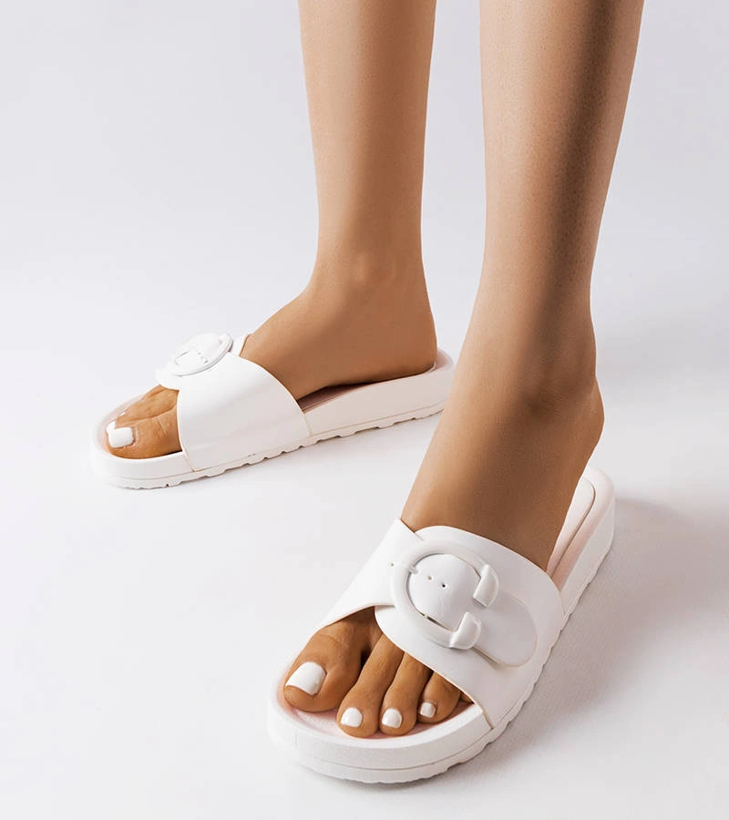 Șlapi albi cu cataramă Généreux