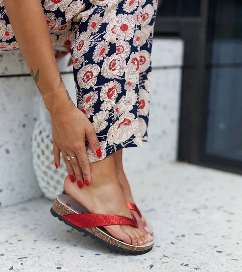 Flip-flops roșii cu sclipici și tocuri Isidoro