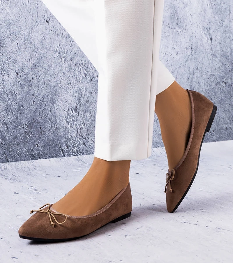 Balerini maro cu vârf ascuțit de Latour