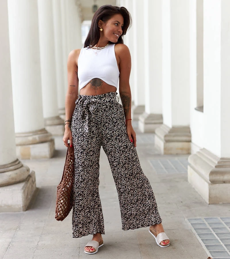 Pantaloni negri cu pliuri de Roffeno