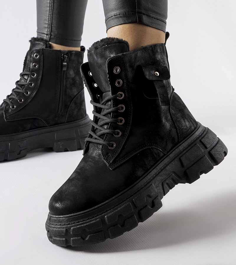 Bocanci negri călduroși cu platformă Lina