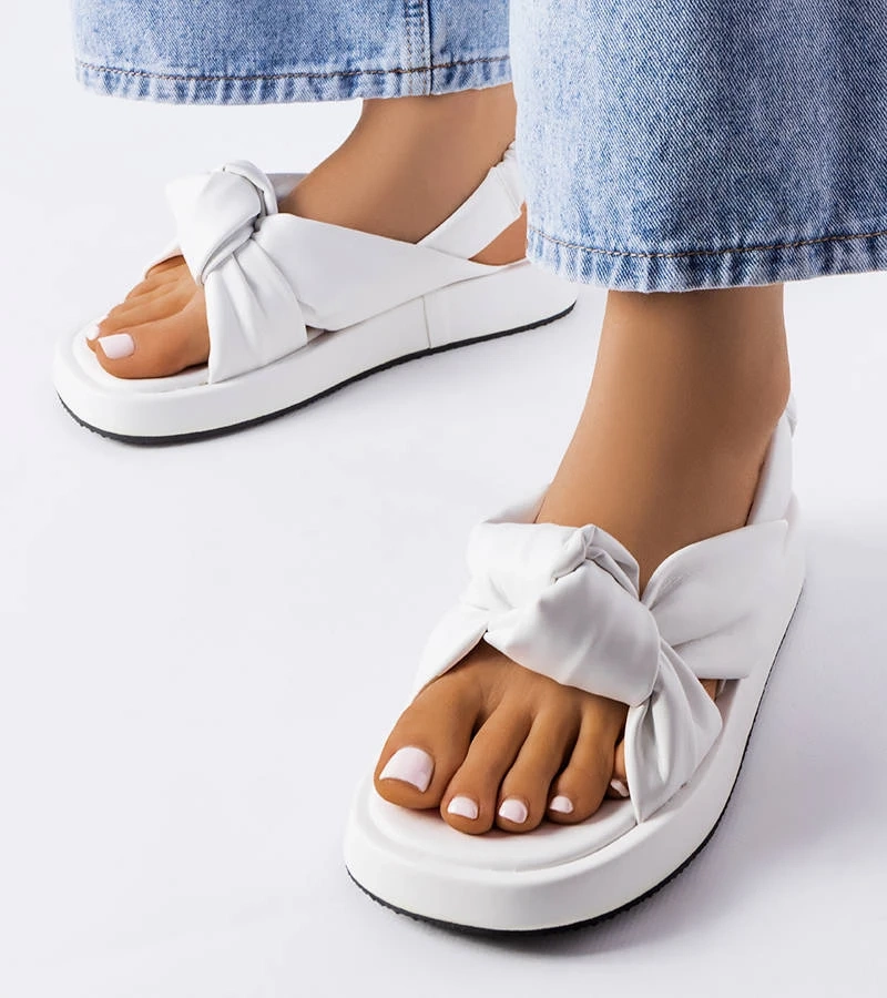 Clarice flip-flops alb pe tocuri