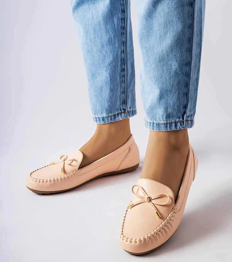 Mocasini bej cu fundiță Via Foria