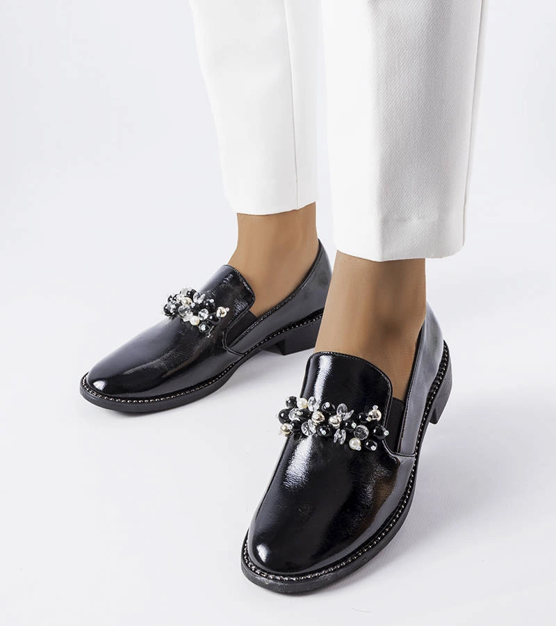 Pantofi lăcuiți negri cu cristale Bonne