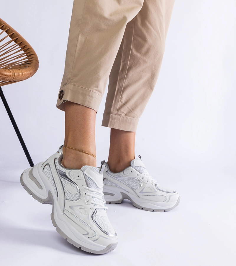 Adidași albi cu talpă masivă Adoma