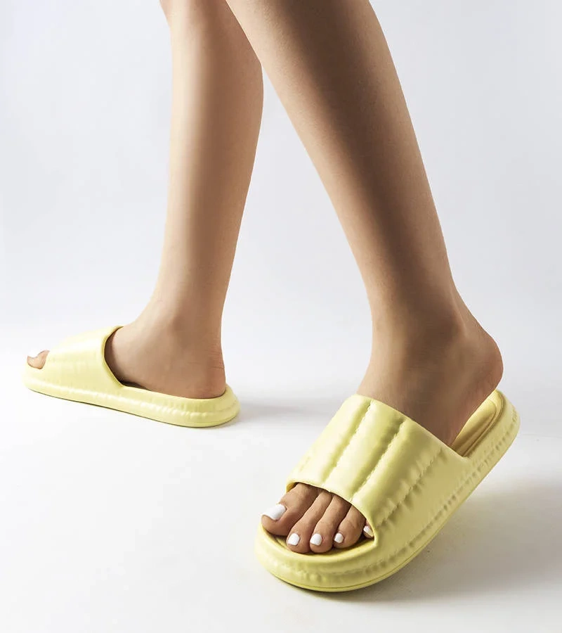 Șlapi Karolin din cauciuc verde