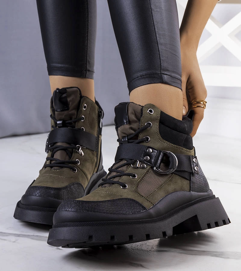 Cizme de vânătoare izolate Zakira verzi