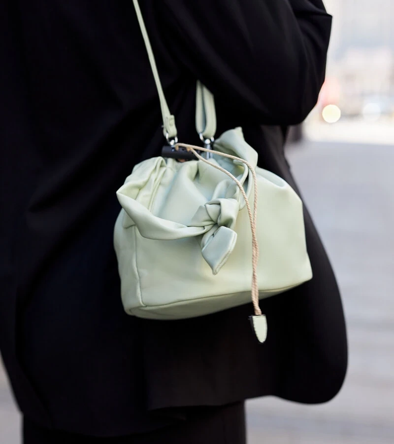 Mică geantă verde tip "sac" Aamala