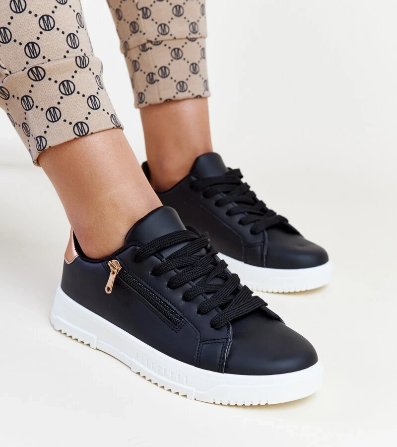 Adidași negri cu fermoar lateral Shanna