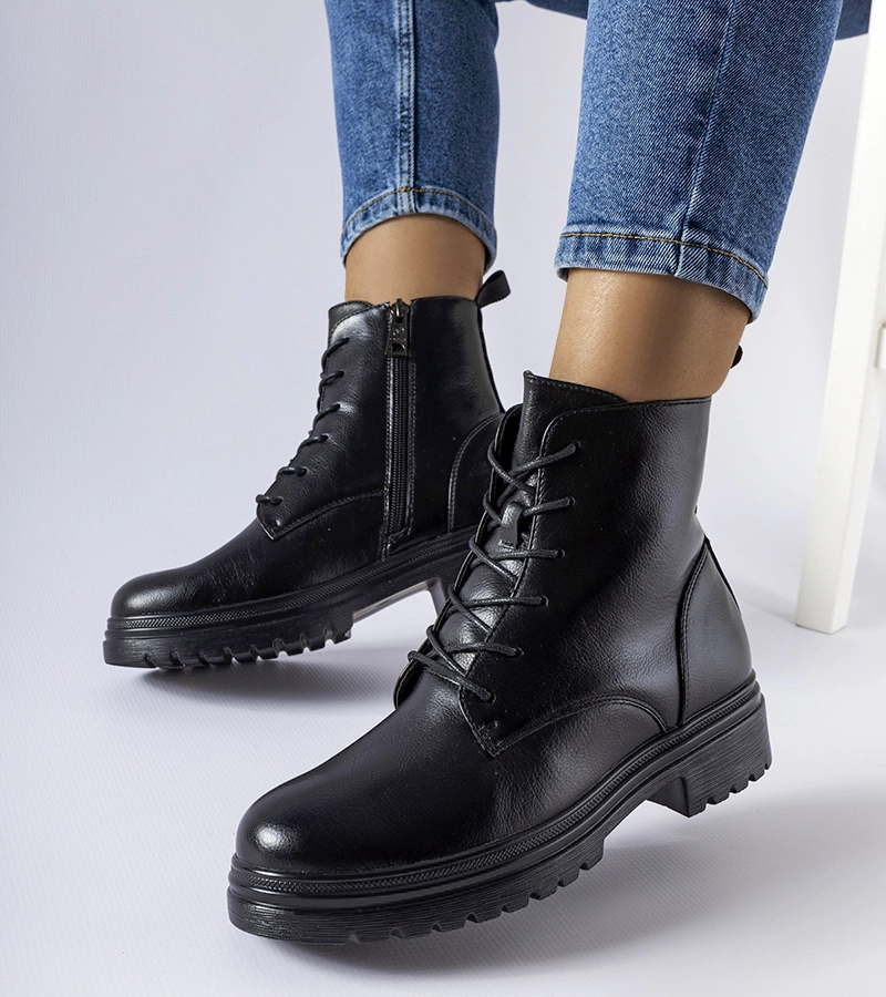 Trapper negru izolat Vinceza