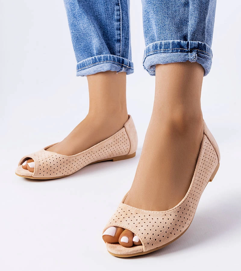 Balerini de culoare bej cu barete de aramă