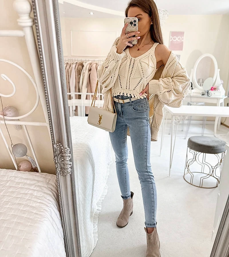 Blugi prelungiți de culoare deschisă Menilia