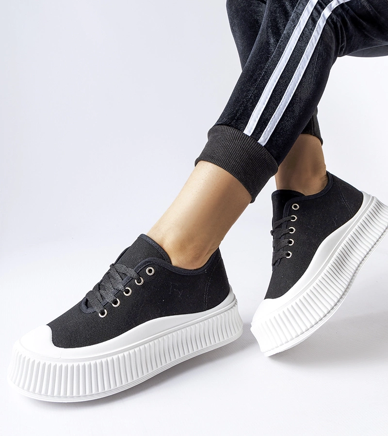 Pantofi de sport negri cu platformă albă și groasă Rina