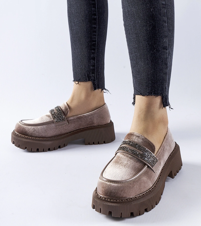 Mocasini maro decorați cu zirconii Longuelo