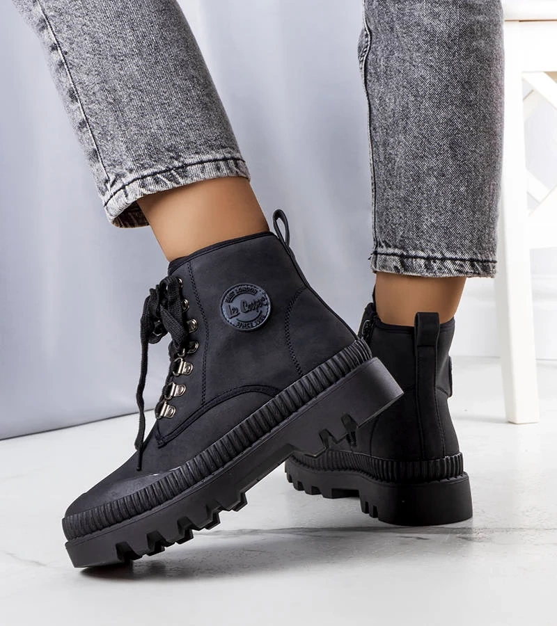 Cizme izolate negre LCJ-22-44-1338L Lee Cooper