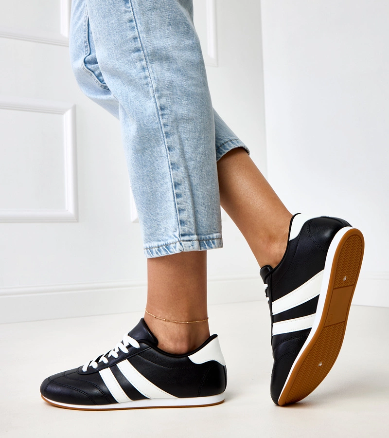 Adidași negri tip teniși cu inserție albă Mydland