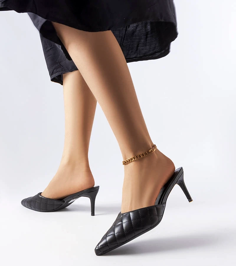 Șlapi stiletto negru matlasat Lambert