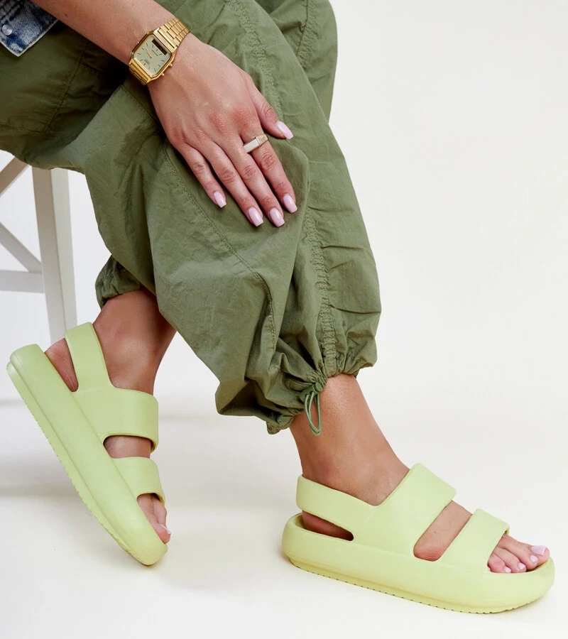 Sandalele verzi ale lui Attian