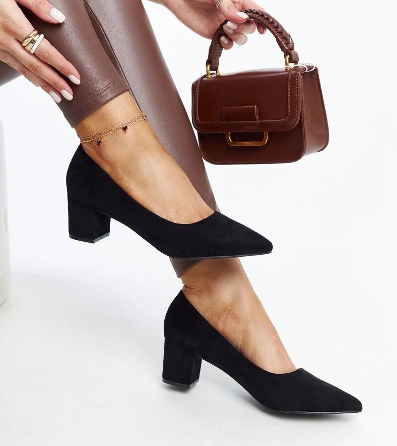 Pantofi negri cu toc Araxi